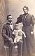 Peder Byskov, hans kone Inger og et af brnene - 
PederByskovMedFamilie129.jpg